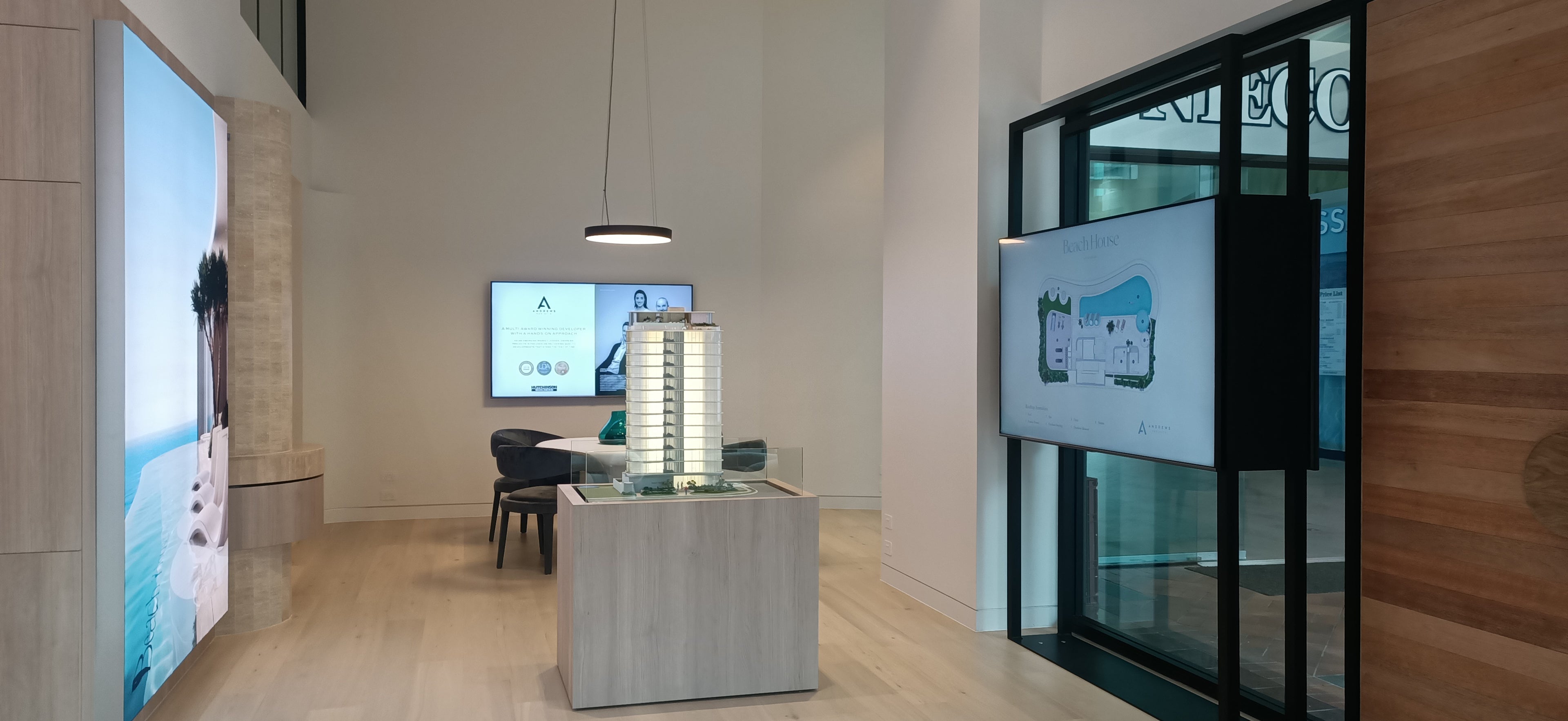 digital signage design and install gold coast